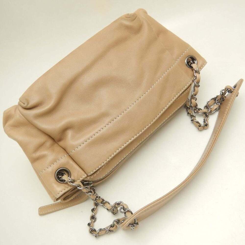 CHANEL Cream Lambskin Leather Shoulder Bag - Picture 3 of 16